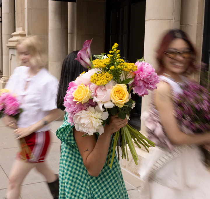 Modern Blooms, Signature Style